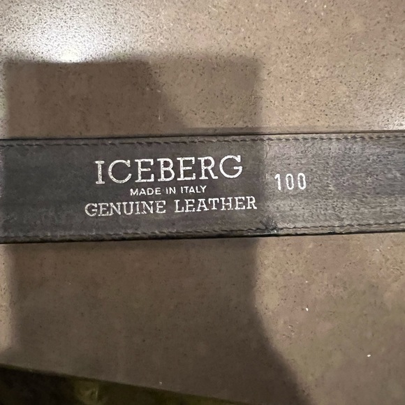 Iceberg Belt.  (Authentic] - Picture 2 of 5